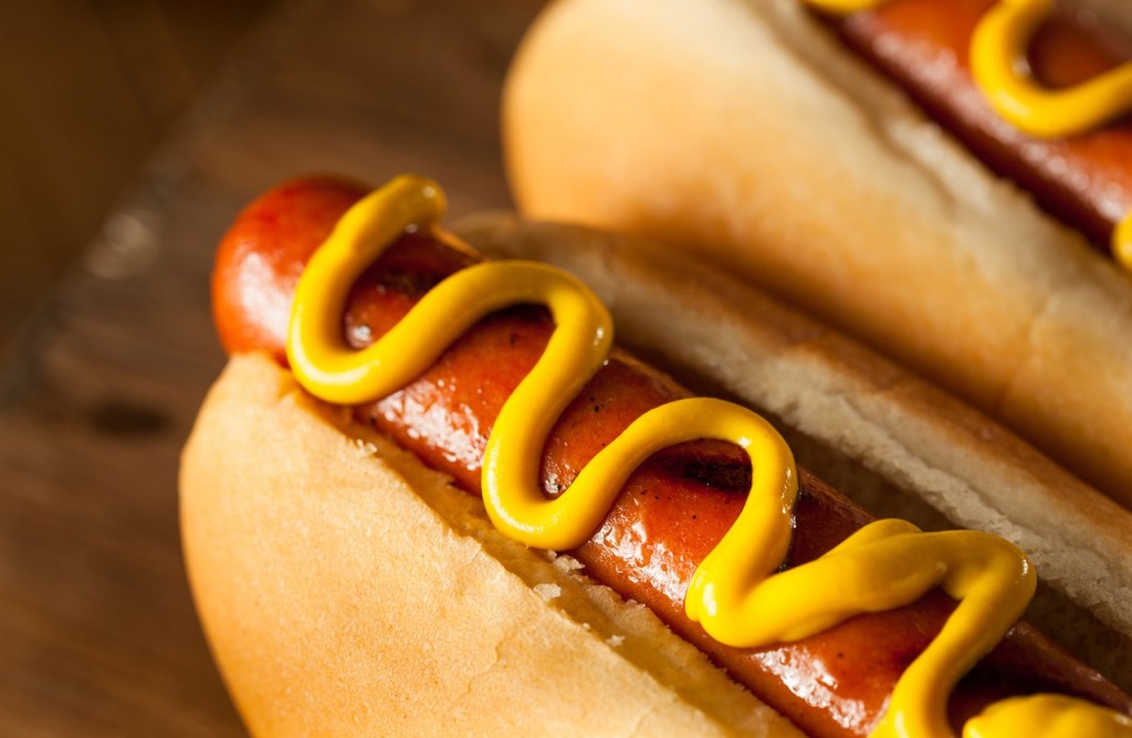 Eating 1 hot dog claims 35 minutes off life